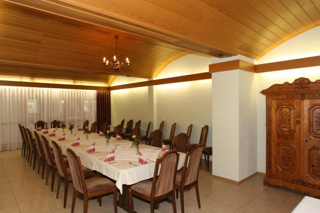 Landhotel Zur Kanne Neresheim ภายนอก รูปภาพ
